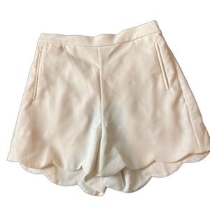 Scalloped Hem White Shorts